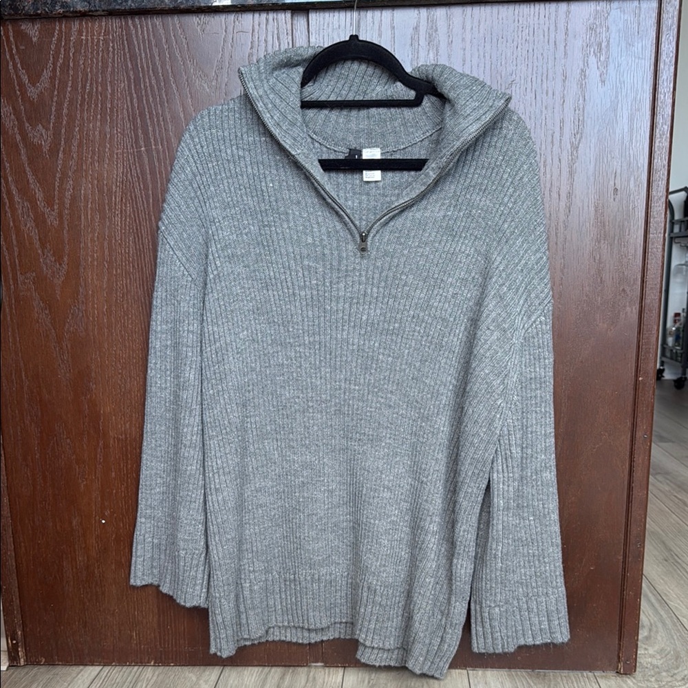Divided Gray Ribbed Turtleneck Sweater